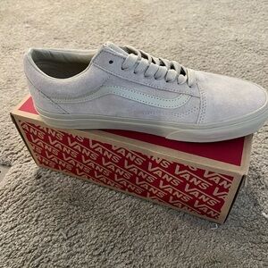 Vans Old Skool Low-Top Suede Sneakers in Tan